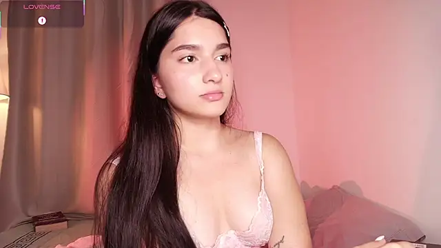 Snapshot of dulceangel__ chatting on October 7, 4:17 am dulceangel   online show from October 7, 4:17 am