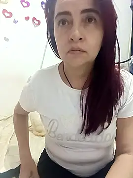 Snapshot of tany90 chatting on October 1, 3:00 am tany90 online show from October 1, 3:00 am