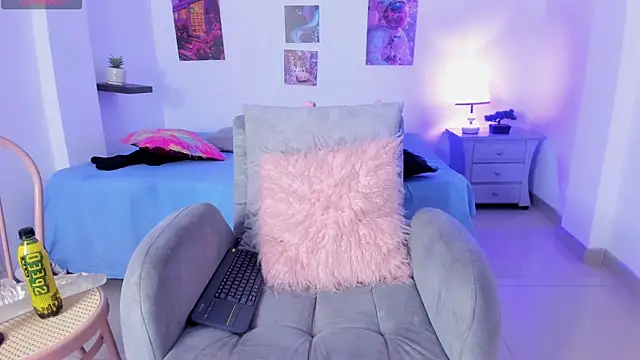 gisele gigi online show from September 20, 3:16 am