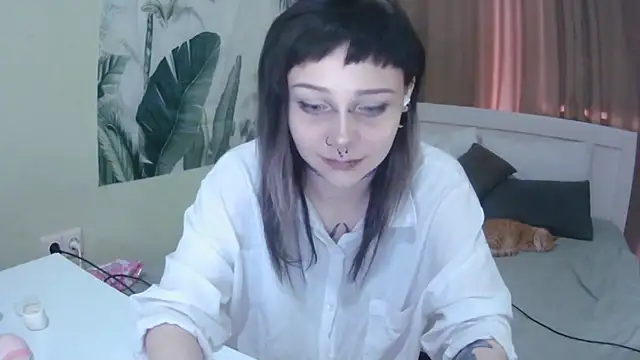 SineKiraReal online show from September 9, 1:33 pm