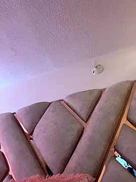 LuciaJhonnesBaby online show from January 16, 9:11 pm