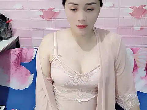 Miu 9117 online show from September 17, 6:28 pm