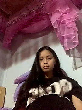 Em-Tho07 online show from September 9, 12:54 am