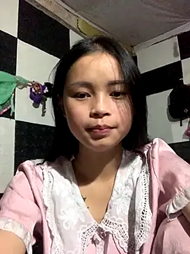 Em-Tho07 online show from September 17, 6:33 am