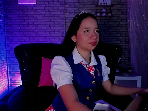 akimy teen online show from October 7, 7:29 pm