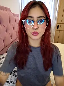 Snapshot of sarah_lark_ chatting on October 19, 12:07 pm sarah lark  online show from October 19, 12:07 pm