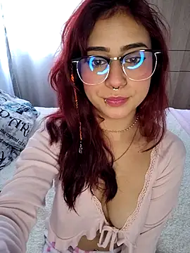 Snapshot of sarah_lark_ chatting on October 27, 5:08 pm sarah lark  online show from October 27, 5:08 pm