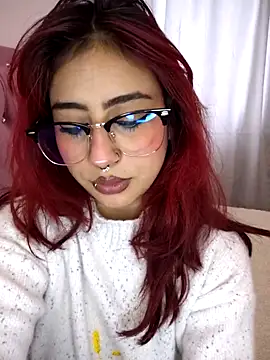 Snapshot of sarah_lark_ chatting on October 8, 11:58 am sarah lark  online show from October 8, 11:58 am