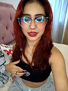 Snapshot of sarah_lark_ chatting on October 17, 12:30 pm sarah lark  online show from October 17, 12:30 pm