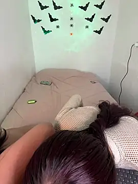 Snapshot of Nerobasta_Meal chatting on October 10, 11:53 pm Nerobasta Meal online show from October 10, 11:53 pm