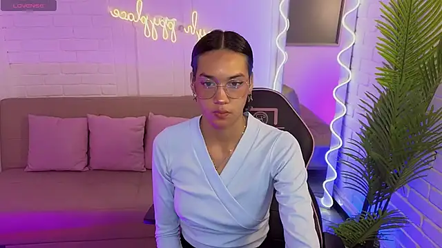 artemiss tay online show from September 23, 7:12 pm