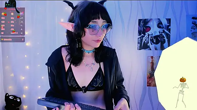 Snapshot of HoshiMiuu chatting on October 6, 7:51 pm HoshiMiuu online show from October 6, 7:51 pm