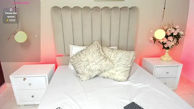 Dani rosse  online show from November 12, 2:15 pm