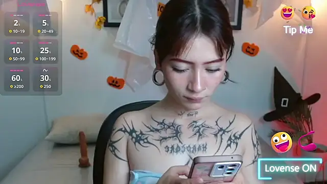 Snapshot of Evanss_lx chatting on October 13, 1:03 pm Evanss lx online show from October 13, 1:03 pm