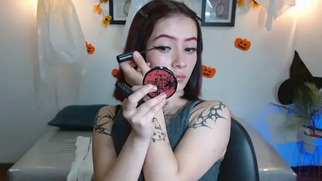 Snapshot of Evanss_lx chatting on October 22, 5:18 pm Evanss lx online show from October 22, 5:18 pm