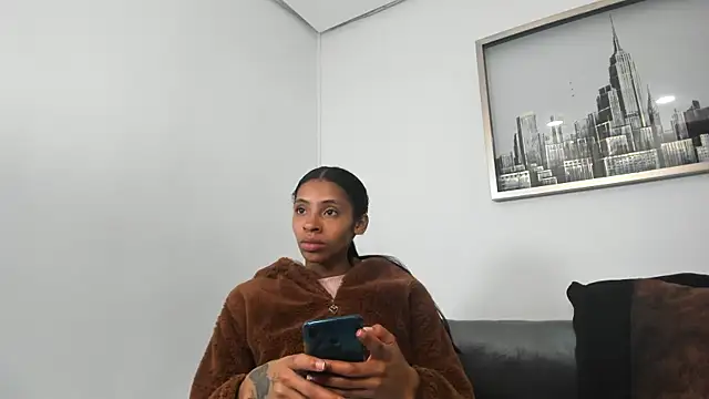 sarah ashbourne online show from January 8, 11:47 am