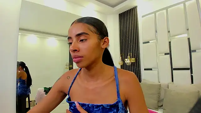 sarah ashbourne online show from October 11, 8:33 pm