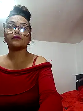 Snapshot of Lady_16 chatting on October 29, 1:21 am Lady 16 online show from October 29, 1:21 am