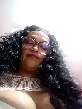 Snapshot of Lady_16 chatting on October 17, 12:14 am Lady 16 online show from October 17, 12:14 am