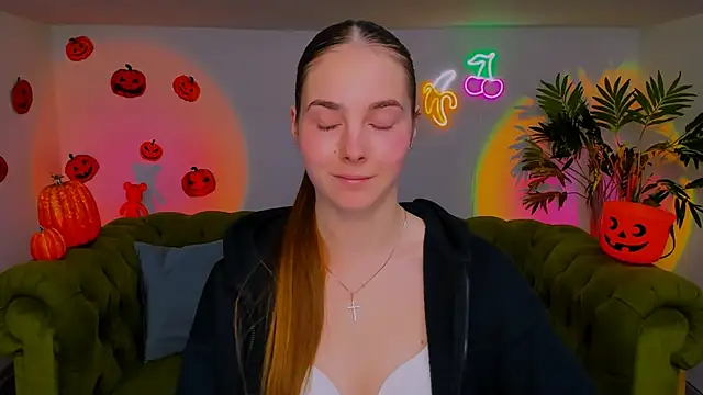 rad rebel  online show from November 2, 8:12 pm