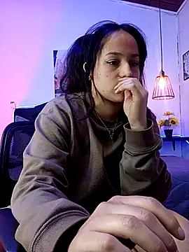 Snapshot of Eymmy_24 chatting on September 22, 5:50 am Eymmy 24 online show from September 22, 5:50 am