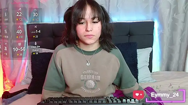 Snapshot of Eymmy_24 chatting on October 25, 3:58 am Eymmy 24 online show from October 25, 3:58 am