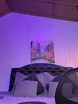 Snapshot of Eymmy_24 chatting on October 20, 1:08 am Eymmy 24 online show from October 20, 1:08 am