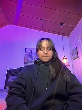 Snapshot of Eymmy_24 chatting on October 16, 4:04 am Eymmy 24 online show from October 16, 4:04 am