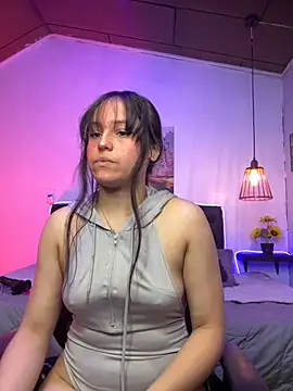 Snapshot of Eymmy_24 chatting on October 4, 4:18 am Eymmy 24 online show from October 4, 4:18 am