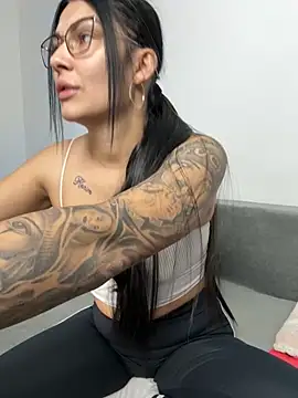 Snapshot of MiaKiittyy chatting on September 29, 4:34 pm MiaKiittyy online show from September 29, 4:34 pm