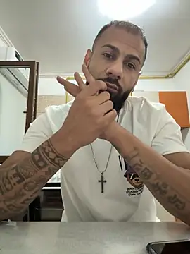 Snapshot of MiaKiittyy chatting on September 22, 9:02 pm MiaKiittyy online show from September 22, 9:02 pm