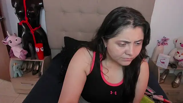 TifanyAmazinng online show from November 7, 1:06 pm