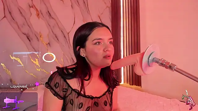 Snapshot of alicecute77 chatting on September 30, 3:56 am alicecute77 online show from September 30, 3:56 am