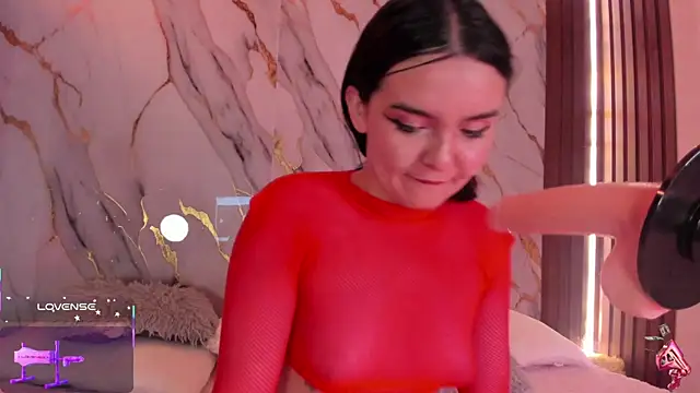 Snapshot of alicecute77 chatting on October 16, 2:36 am alicecute77 online show from October 16, 2:36 am