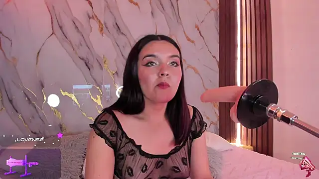 Snapshot of alicecute77 chatting on October 15, 2:25 am alicecute77 online show from October 15, 2:25 am