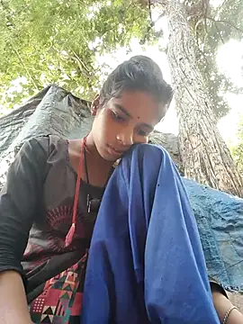 Snapshot of Gulika_Doshi chatting on October 23, 11:38 am Gulika Doshi online show from October 23, 11:38 am