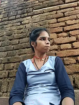 Snapshot of Gulika_Doshi chatting on October 22, 11:37 am Gulika Doshi online show from October 22, 11:37 am