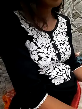 Aarti-kumri online show from November 9, 2:46 pm