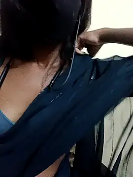 Snapshot of kavya-telugu84 chatting on October 26, 6:03 pm kavya-telugu84 online show from October 26, 6:03 pm