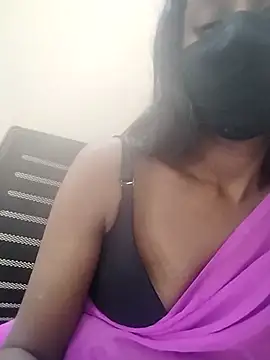 Snapshot of kavya-telugu84 chatting on September 18, 7:07 am kavya-telugu84 online show from September 18, 7:07 am