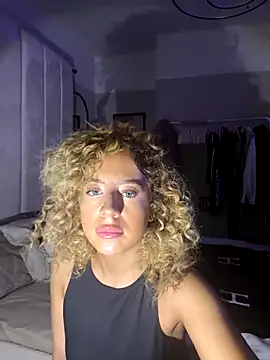 Snapshot of Aurorajadex chatting on October 4, 1:44 am Aurorajadex online show from October 4, 1:44 am