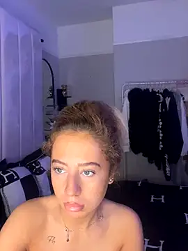 Snapshot of Aurorajadex chatting on October 18, 9:34 am Aurorajadex online show from October 18, 9:34 am