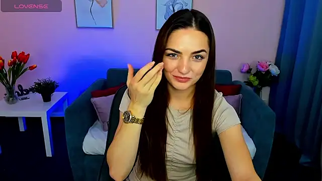 MyEllaLuvs online show from September 18, 8:29 pm