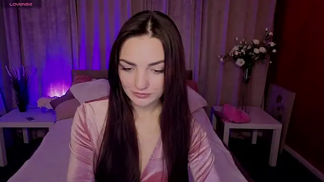 MyEllaLuvs online show from October 11, 8:33 pm