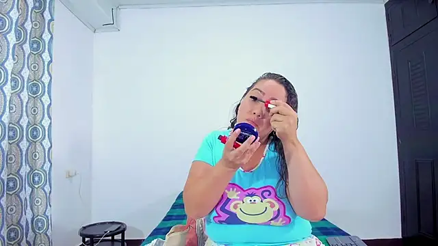 caamii foxx online show from November 13, 3:44 pm