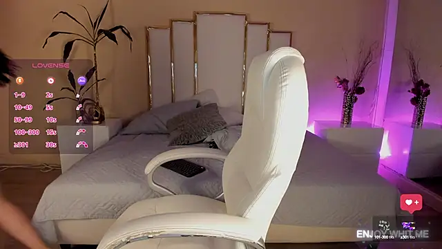 Sofi Rayo online show from September 13, 10:34 am