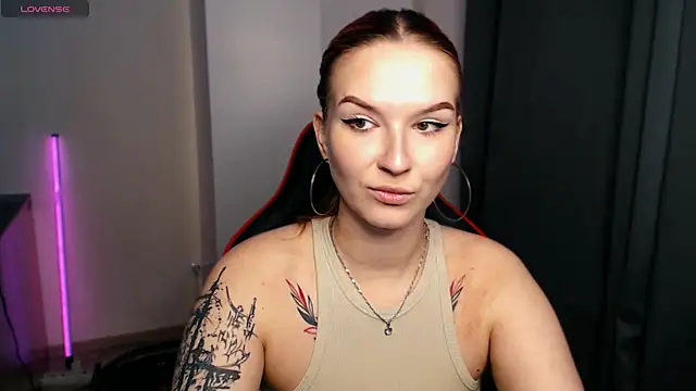 EileenKenner online show from April 9, 6:24 pm