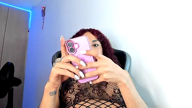 Snapshot of Latin_goddsexxx chatting on October 28, 10:10 am Latin goddsexxx online show from October 28, 10:10 am