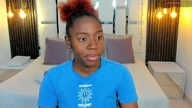  emma willliams  online show from December 18, 1:38 pm