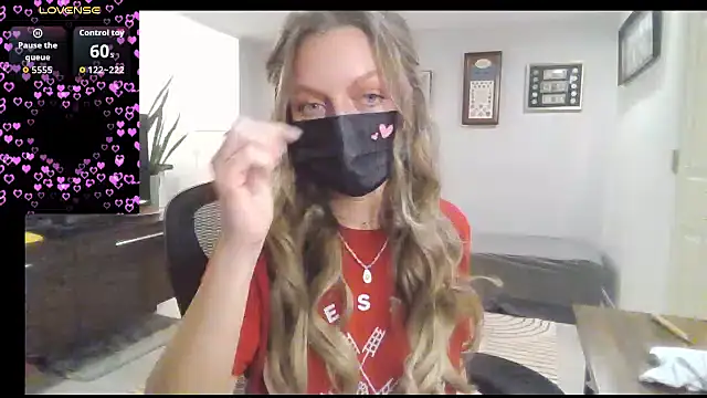 Snapshot of Magical_Milf_MelissaXX chatting on September 27, 10:28 pm Magical Milf MelissaXX online show from September 27, 10:28 pm